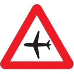 Aeropuerto P-12 en Acero